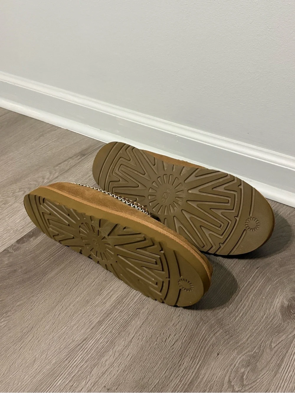 UGG Men's Tasman Chestnut Suede Slippers S/N 5950 - Size 15 EUR 49.5